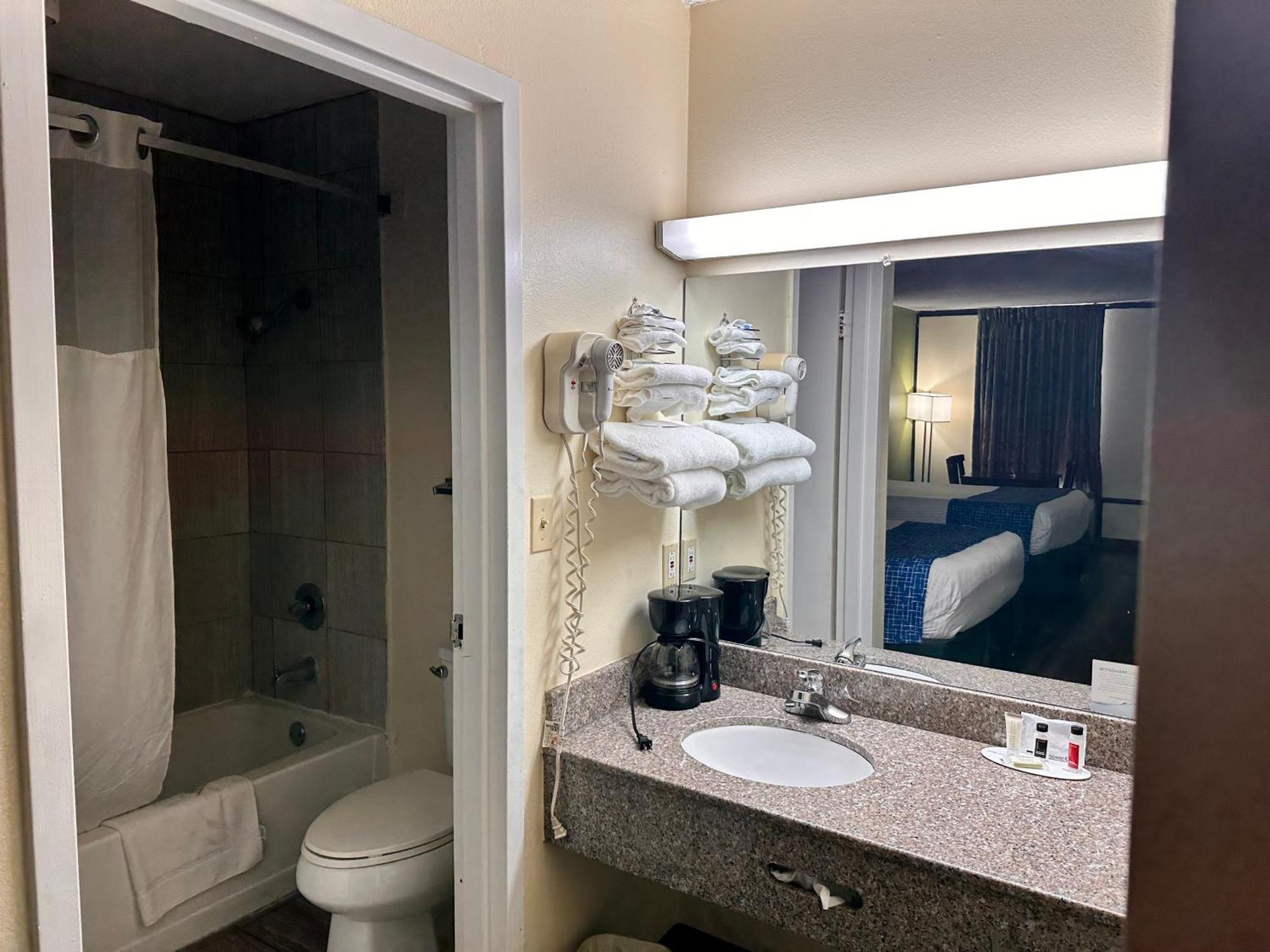Travelodge By Wyndham Κλάρκσβιλ Εξωτερικό φωτογραφία