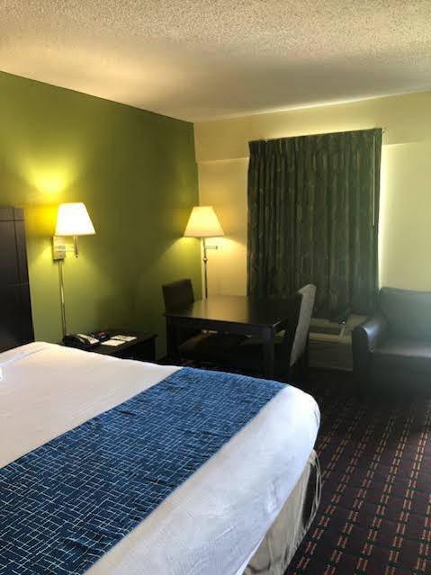 Travelodge By Wyndham Κλάρκσβιλ Εξωτερικό φωτογραφία